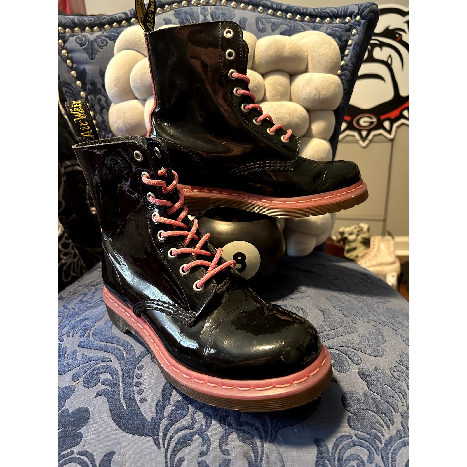 Dr Martens Pascal Black Patent Leather With Pink Soles Size 8/Eu 39